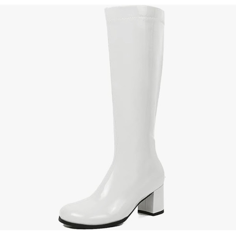 Elegant White Heeled Boots
